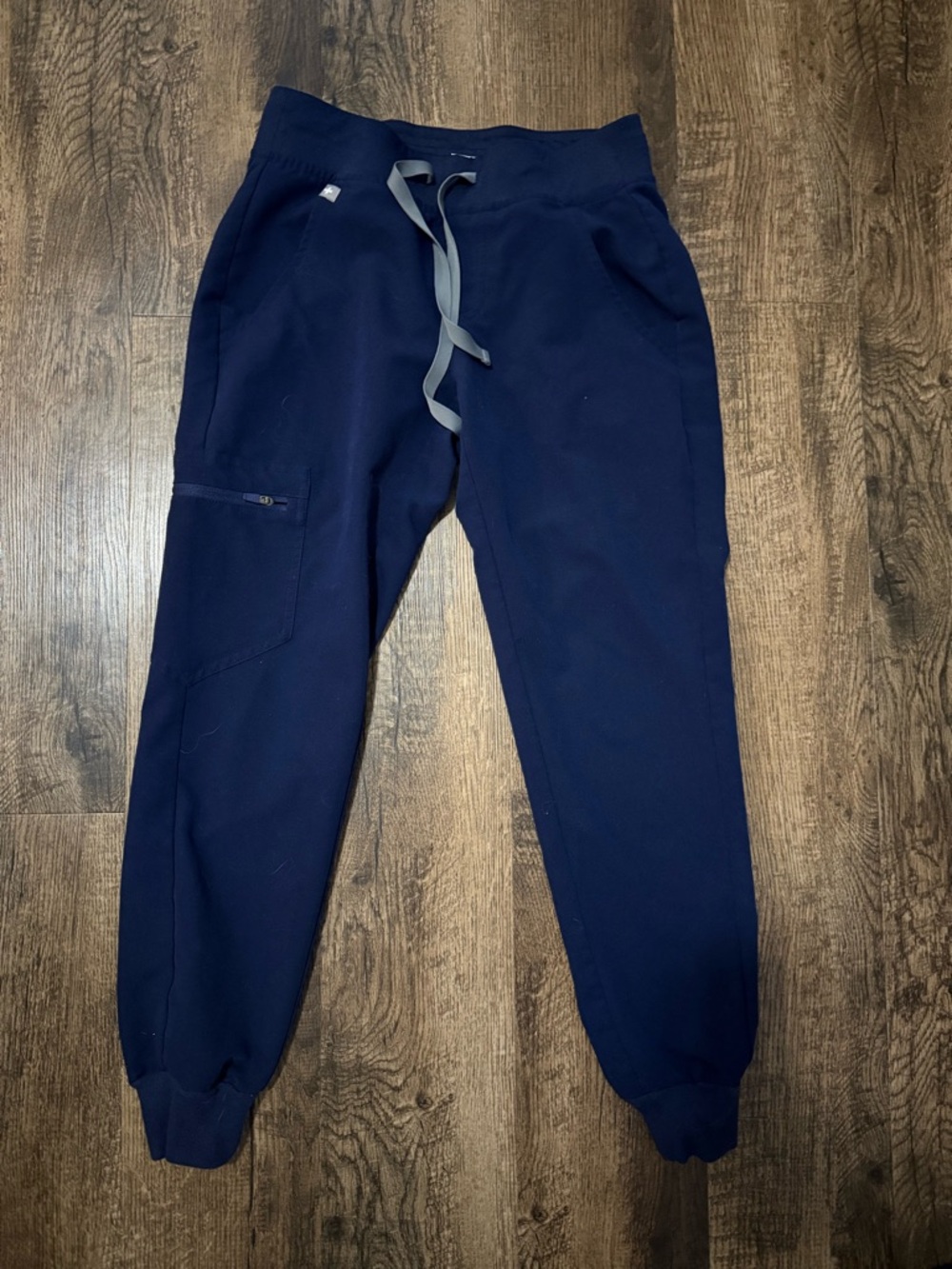 Figs navy jogger